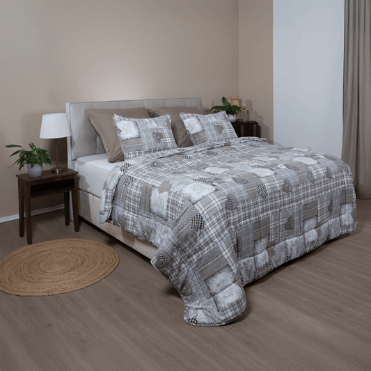 Zelesta Comfort Design 4-Season Duvet - Patchwork Hearts image