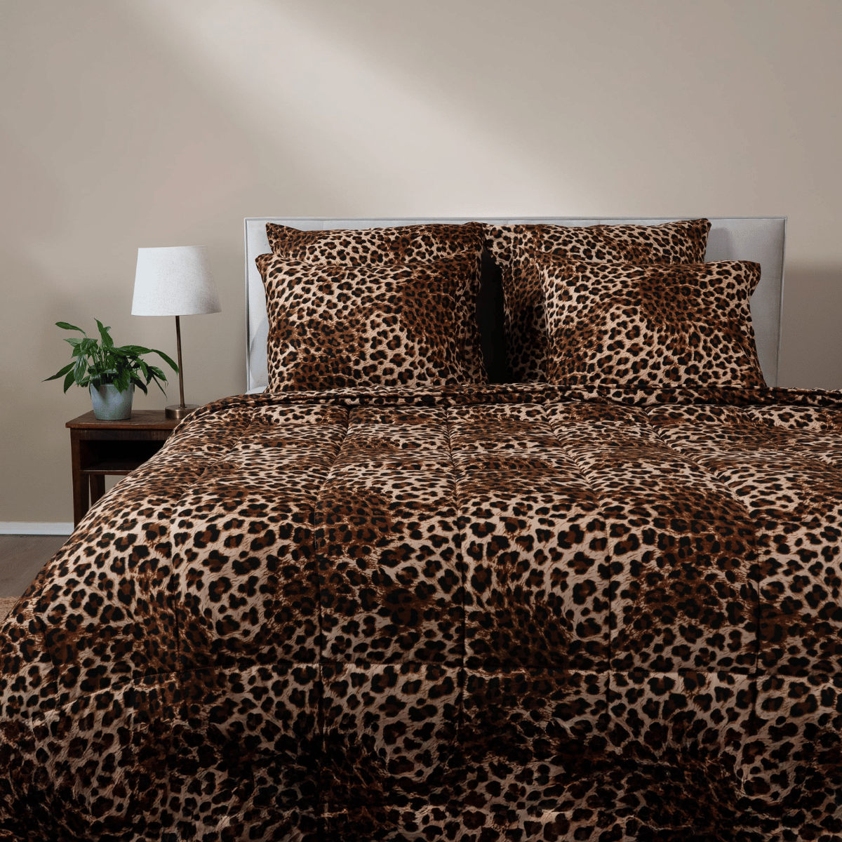 Zelesta Comfort Design 4-Season Duvet - Jaguar Skin image