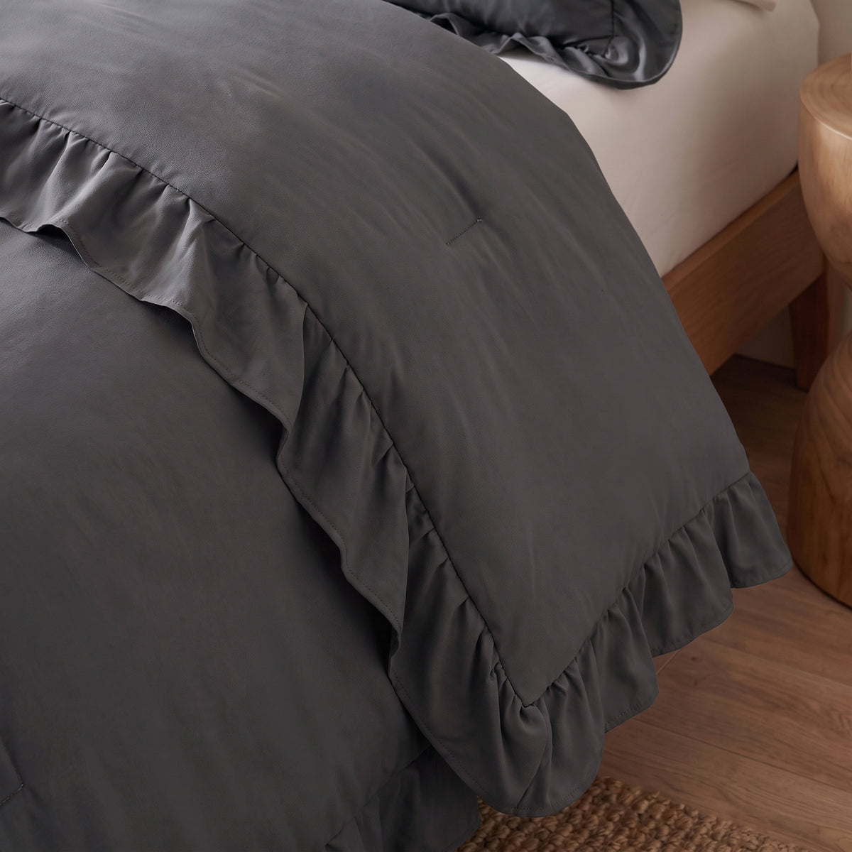 Zelesta Everyday Ruffles Duvet - Anthracite