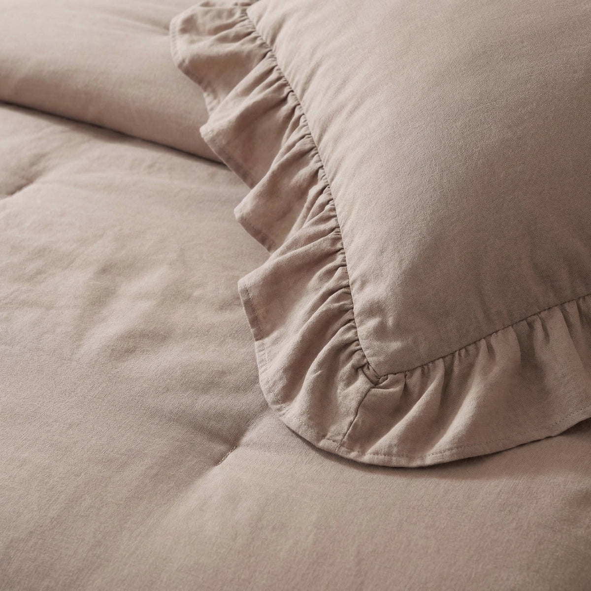 Zelesta Everyday Ruffles Duvet - Khaki