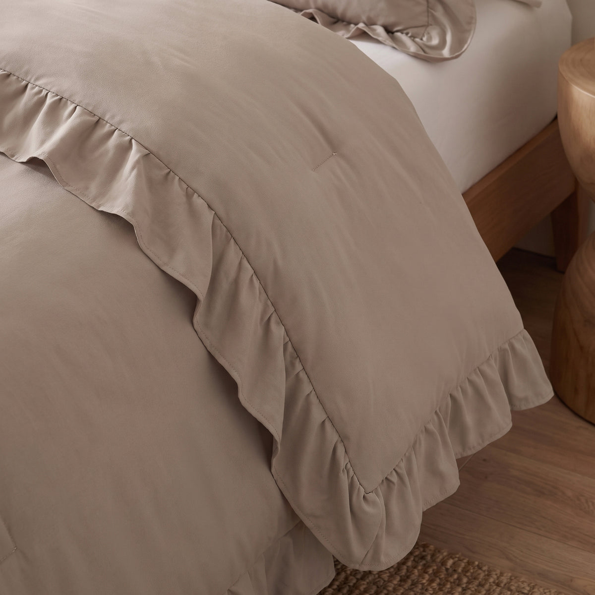 Zelesta Everyday Ruffles Duvet - Khaki