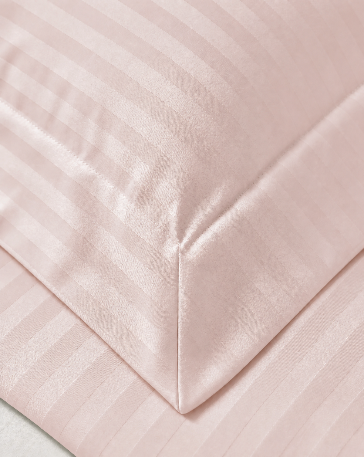 Zelesta Deluxe Hotel Stripe Sans Coutures Satin Cotton Couette - Rose