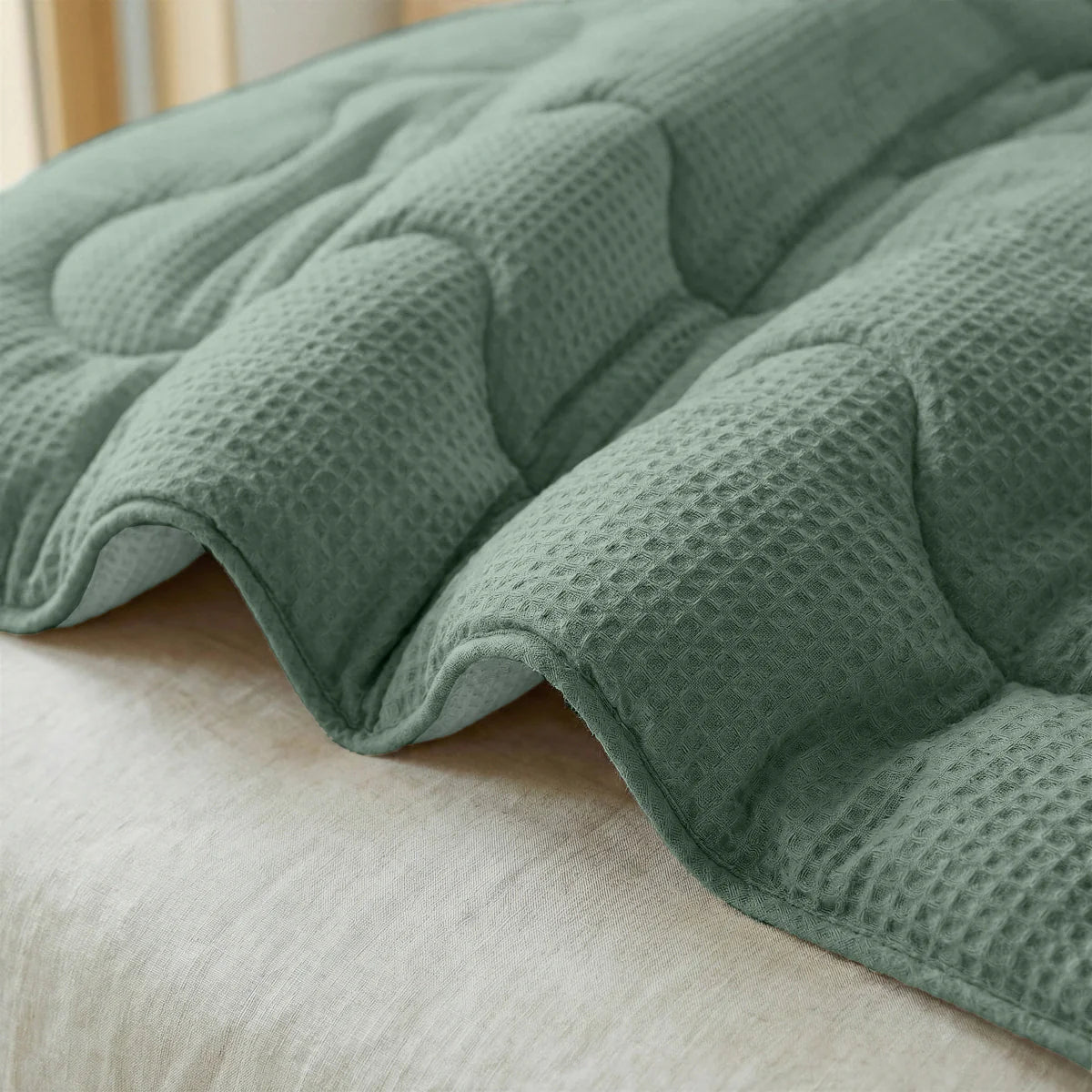 Zelesta Special Cooling Serene Summer Duvet - Sage Green