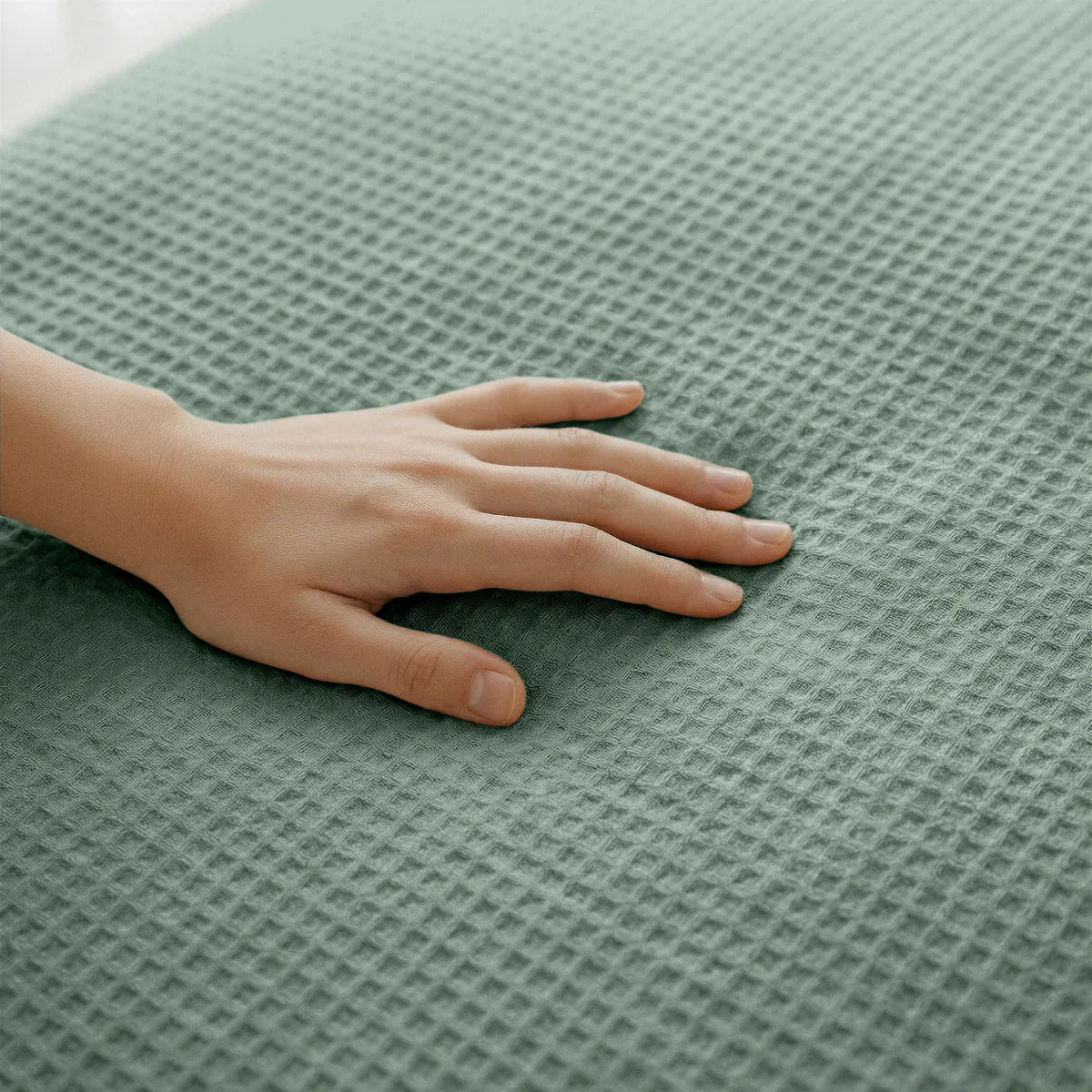Zelesta Special Cooling Serene Summer Duvet - Sage Green